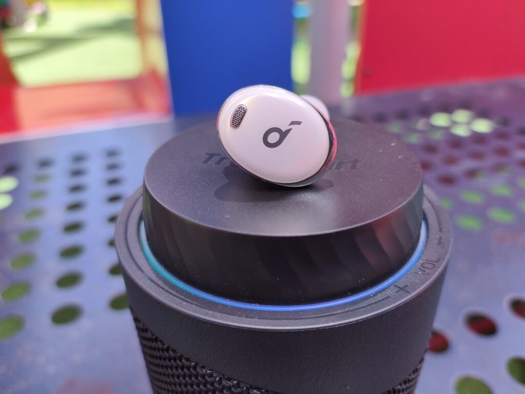 אוזניות הדגל החדשות של Anker מדגם Soundcore Liberty 3 Pro