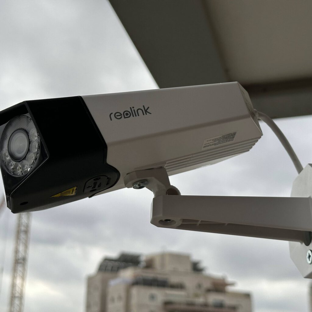 מצלמת אבטחה Reolink Duo 2 PoE