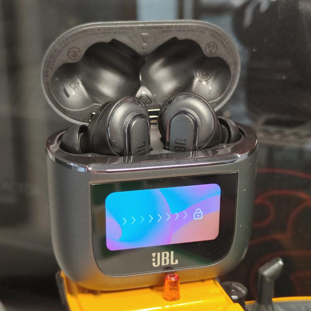 ביקורת: אוזניות TWS מדגם JBL Tour Pro 2