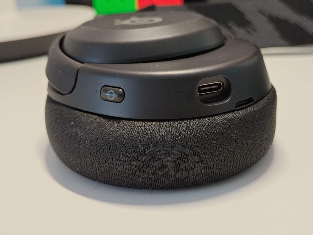 ביקורת: אוזניות גיימינג אלחוטיות SteelSeries Arctis Nova 4