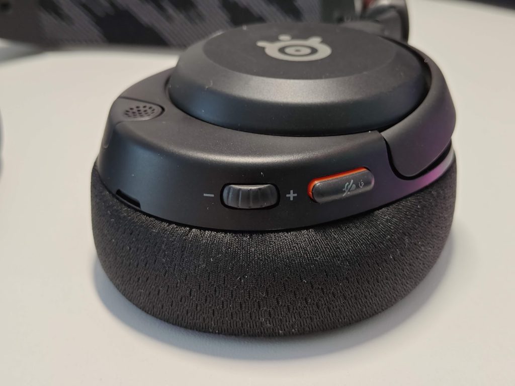 ביקורת: אוזניות גיימינג אלחוטיות SteelSeries Arctis Nova 4
