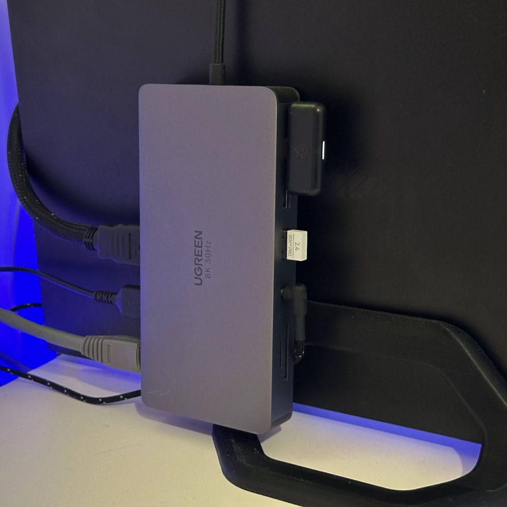 ביקורת: רכזת USB רב-תכליתית UGREEN Revodok Pro 211