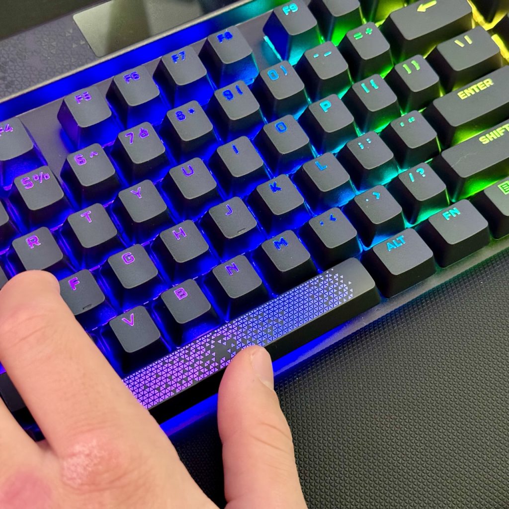 ביקורת: מקלדת גיימינג Corsair K70 Max