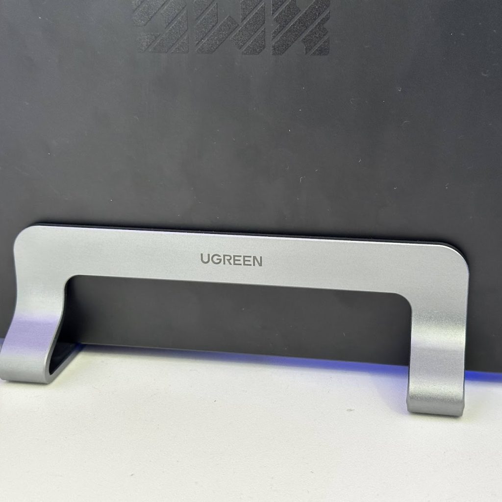 ביקורת: מעמד למחשב נייד UGREEN