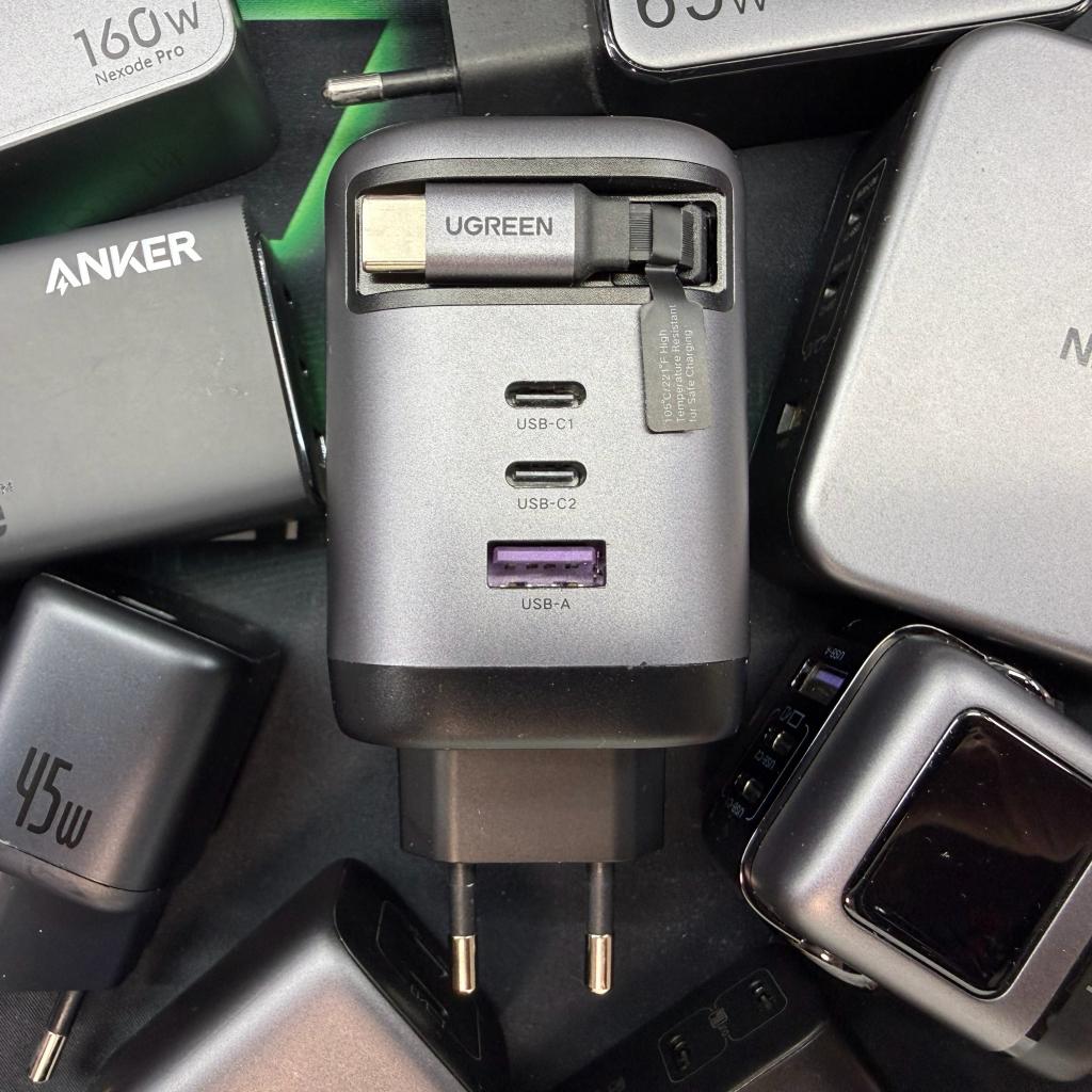 ביקורת: UGREEN Nexode 100W עם כבל USB-C נשלף | המטען שמסדר לך את השולחן