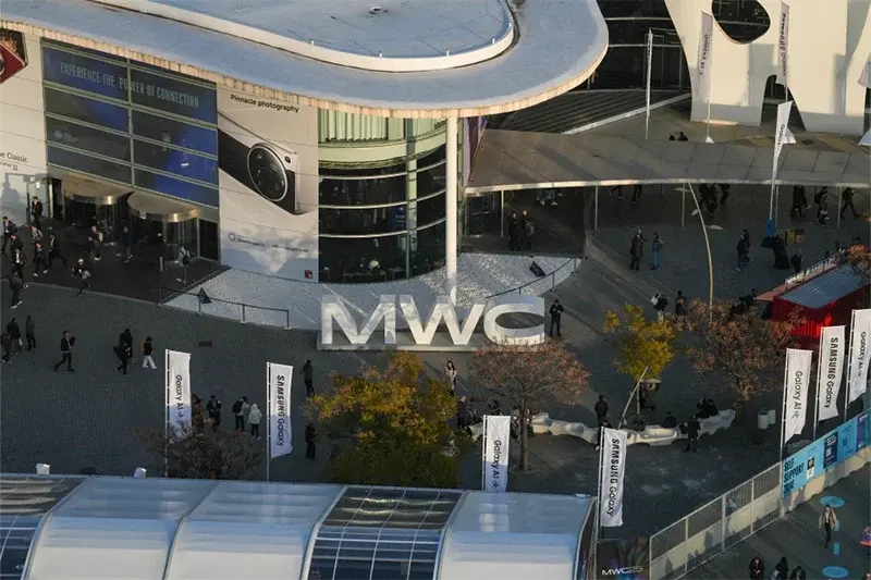 MWC 2026 | מעבדי AMD PRO לעסקים וכרטיסי Radeon AI PRO חדשים