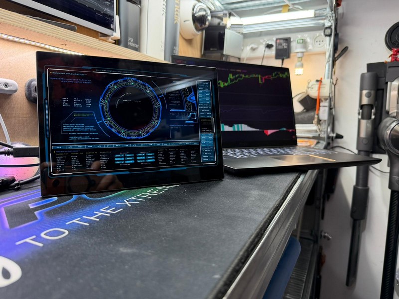 ביקורת: Precision in Your Pocket: A Technical Deep Dive into the MINIX SF10T Touchscreen